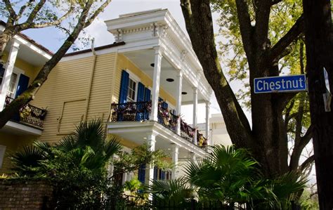 New Orleans' Garden District - Adventurous Kate : Adventurous Kate