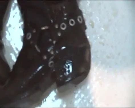 Piss Auf Lederkappe Und Stiefel German Gay Amateur Porn Xhamster