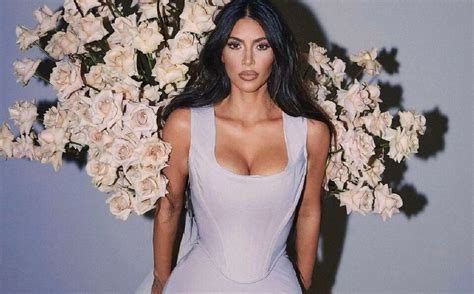 Kim Kardashian Recibe Anillo De Diamantes Y Anticonceptivos De Un Fan