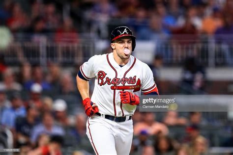 News Photo Adam Duvall Of The Atlanta Braves Runs To First Suntrust Park Duvall New York