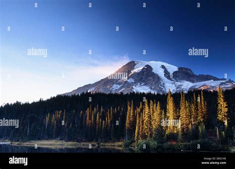 Mount Rainier. Mount Rainier National Park. Washington. USA Stock Photo ...