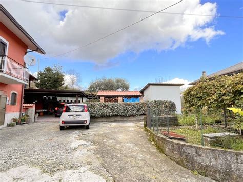 Vendita Villa Unifamiliare In Contrada Cesine Avellino Da