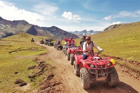 Montaña de Colores en cuatrimoto Turismo iPeru