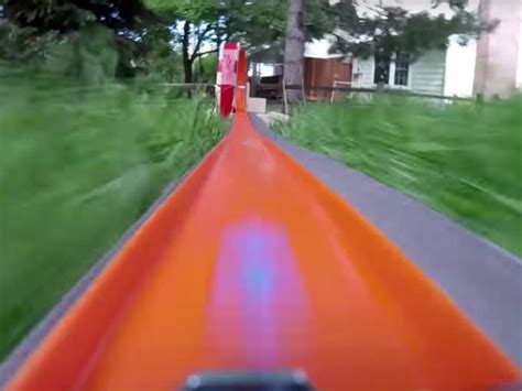 Video Viral La Perspectiva Desde La Vista De Un Hot Wheels Atracci N
