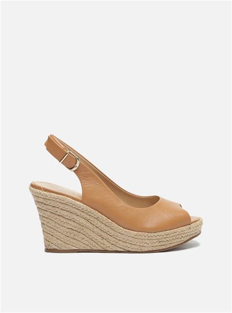 Espadrille Marrom Couro Plataforma Fivela Arezzo