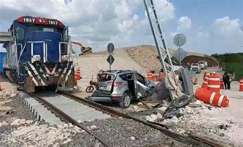 Choca vehículo contra tren de carga Noticias de Yucatán