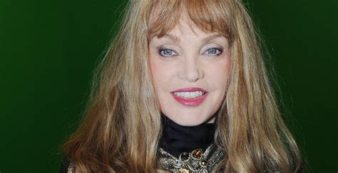 Arielle Dombasle Son Hommage Pour Notre Dame De Paris Amuse Beaucoup