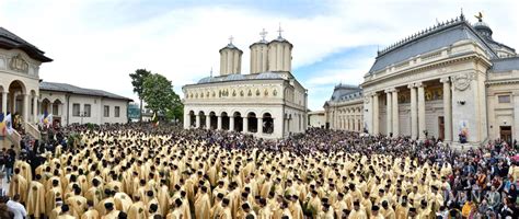 Încă un pelerinaj impresionant de Florii în Capitală Drumul spre