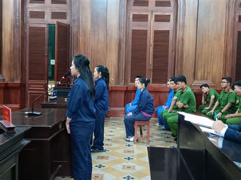 Tp Hcm Hot Girl C Ng Nh M B N L Nh N T V Ghen Tu Ng V B O L C