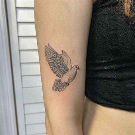 Amazing Dove Tattoo Designs And Their Meaning