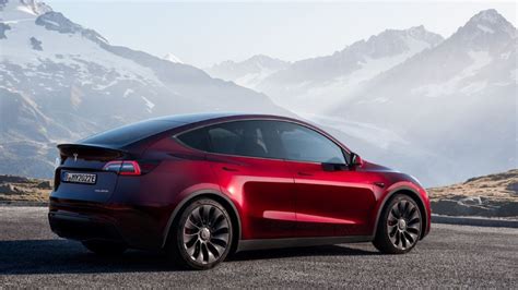 เจ้าของ Tesla Model Y รีวิวรถตัวเองเทียบคู่แข่ง พบว่าคุ้มกว่า EV รุ่น ...