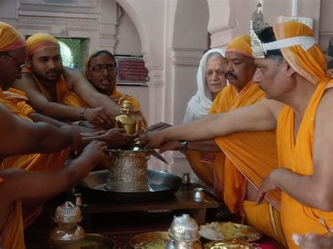 Shrijis Palanquin Procession On Anant Chaturdashi पर्यूषण पर्व की