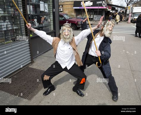 Hasidic jews brooklyn hi-res stock photography and images - Alamy