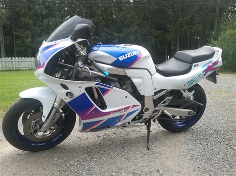 Suzuki Gsx R Gsx R W Cm Kangasala Motorcycle