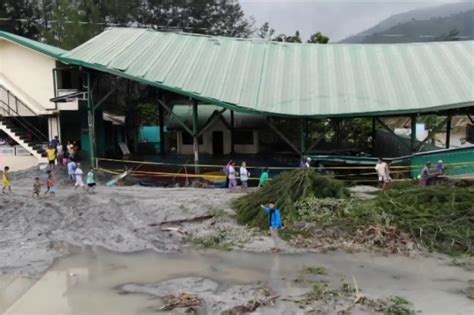 Barangay Sa Zambales Isolated Nang Araw Dahil Sa Habagat Abs Cbn News