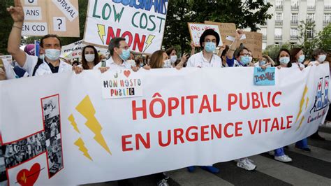 Enough Applause French Health Workers Rally Anew For Substantive Reform