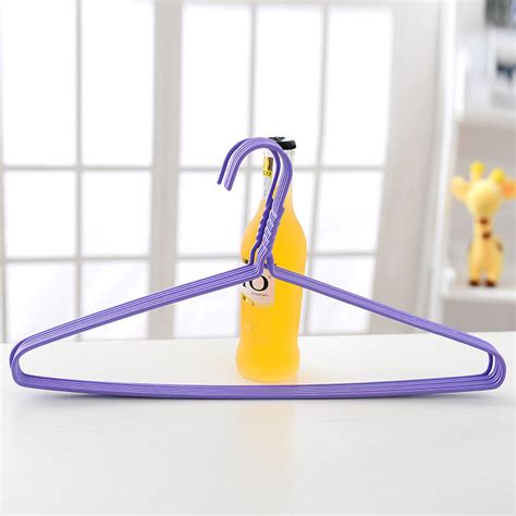 Wholesale colored plastic hangers from manufacturers