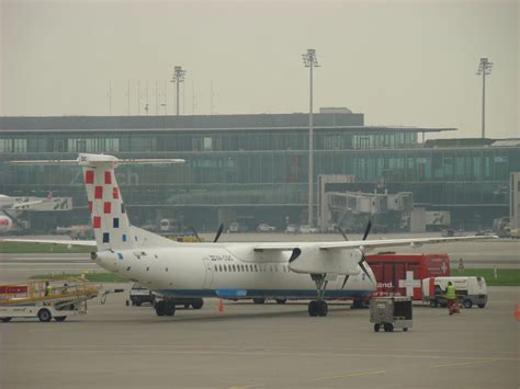 Croatia Dh D At Zurich On Sep Th Nose Gear Up Landing Aeroinside