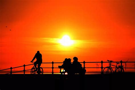 Most Dramatic And Stunning Merseyside Weather Pictures Of This Year So