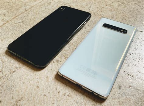 Продаю смартфон и друга. Samsung Galaxy S10 и iPhone Xs Max Dual SIM