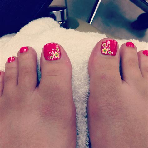 Hawaiian Flower Toe Nail Art Westernartdrawings