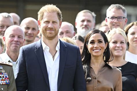 Meghan Markle Prince Harry In Behind The Scenes Photos From Invictus Games