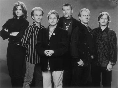 Chris Squire, bassist and co-founder of Yes, dies at 67 - LA Times