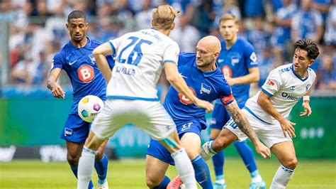 Später Nackenschlag für Schalke Hertha BSC verliert vogelwildes Zehn