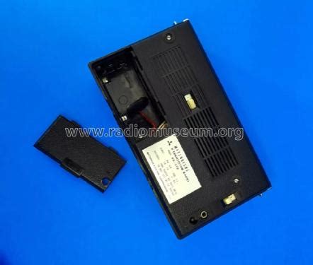SW/MW 8 Transistor 8X-272 Radio Mitsubishi Electric Corporation ...