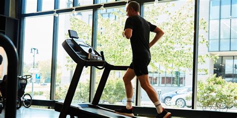 Treadmill Incline Workouts: Hill Runs to Add to Marathon Training