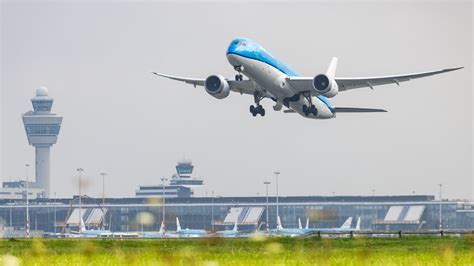 Tientallen Vluchten Geannuleerd Op Schiphol Vanwege Mist Drukte Op De