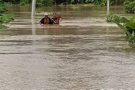 Bpbd Sebut Banjir Di Oku Akibat Cuaca Ekstrem Antara News