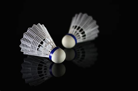 Surface Explore Badminton K Two Black White Sport Shuttlecocks