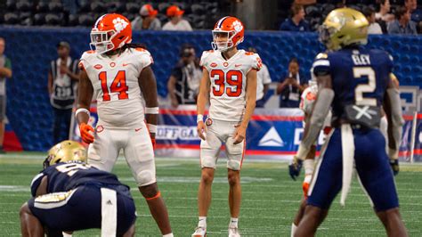 Clemson Football Star Plans To Return In 2024 Tpl