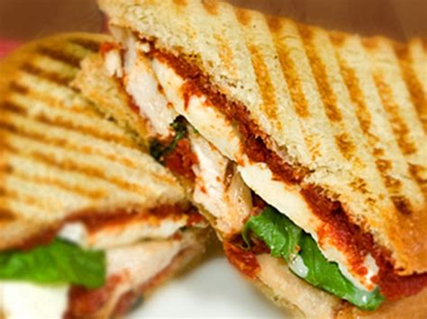 Grilled Chicken Panini With Sundried Tomato Sauce Fashionably Foodie