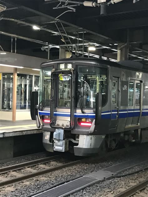 Jr西日本521系電車 クモハ521 33 金沢駅 Jr 鉄道フォト・写真 By くらぼんぼんさん レイルラボraillab