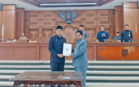 DPRD Klaten Sahkan Perda Pembinaan Ideologi Pancasila Dan Wawasan