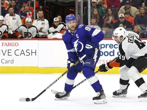 Steven Stamkos Rounding Into Form With 4 Game Point Streak The Hockey