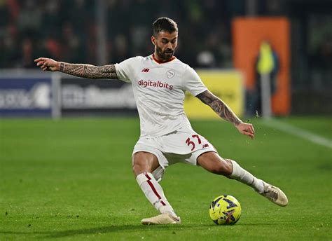 Bayer Leverkusen Roma Problema Muscolare Per Spinazzola Al Suo Posto