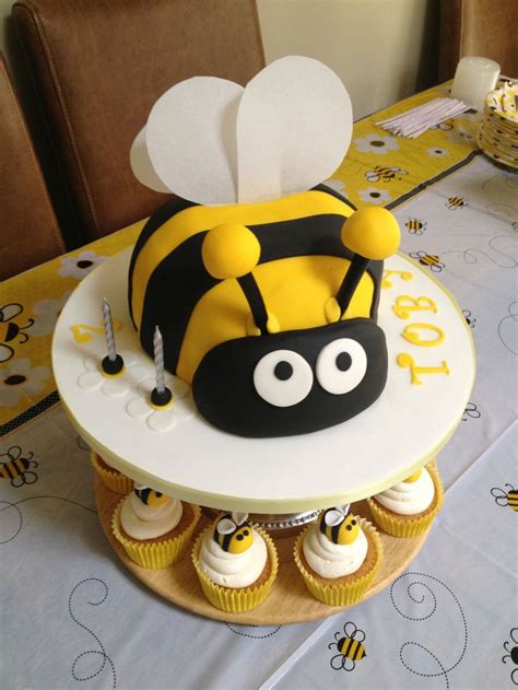 Pin By Andrea Wallman On Toby S Second Birthday Bee Birthday Cake