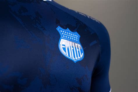 Emelec Presenta Su Nueva Camiseta Para La Temporada Radio