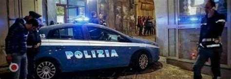 Sparatoria A Napoli Lite Notturna Per La Viabilit Finisce Nel Sangue