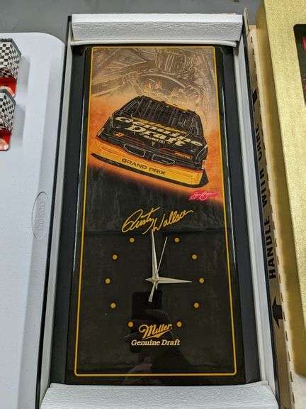 Rusty Wallace Miller Genuine Draft Jebco Clock South Auction