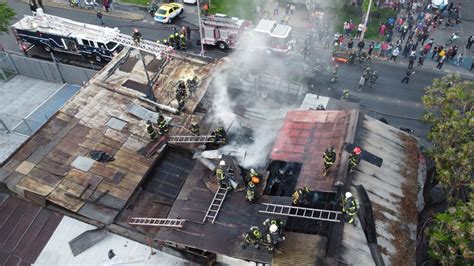 Incendio afectó a tres viviendas en el Barrio Yungay Cooperativa cl