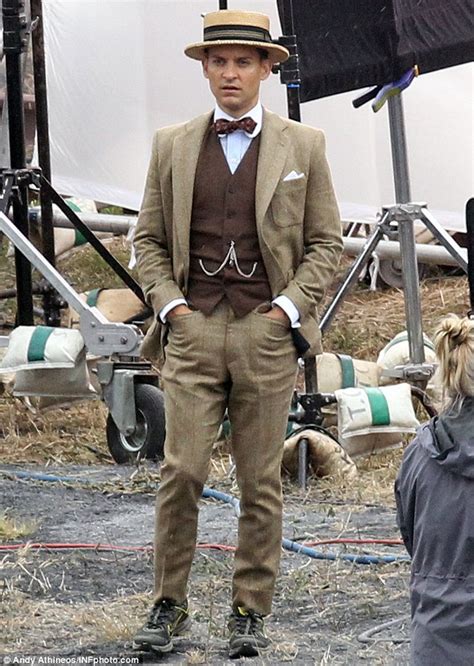 The Great Gatsby Tobey Maguire Wears Nike Trainers On Baz Luhrmanns