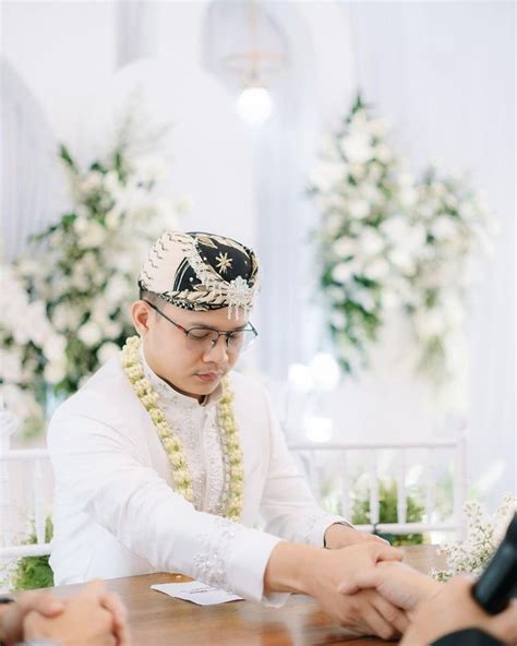 8 Potret Detail Akad Nikah Nadya Mustika Dinikahkan Wali Hakim Tak