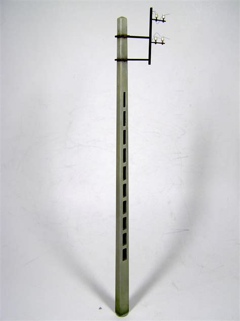 Miniart Concrete Telegraph Poles