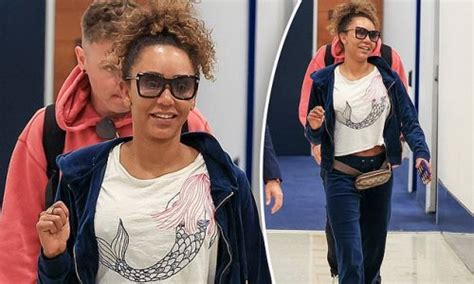 Scary Spice Mel B 48 Shows Off Her Killer Abs In Velour Tracksuit As