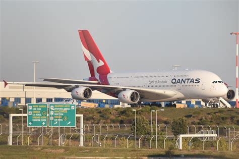 Vh Oqj Qantas Airlines A Made An Emergency Landing Flickr