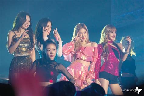 This Moment From Blackpink S Seoul Concert Will Warm Your Heart